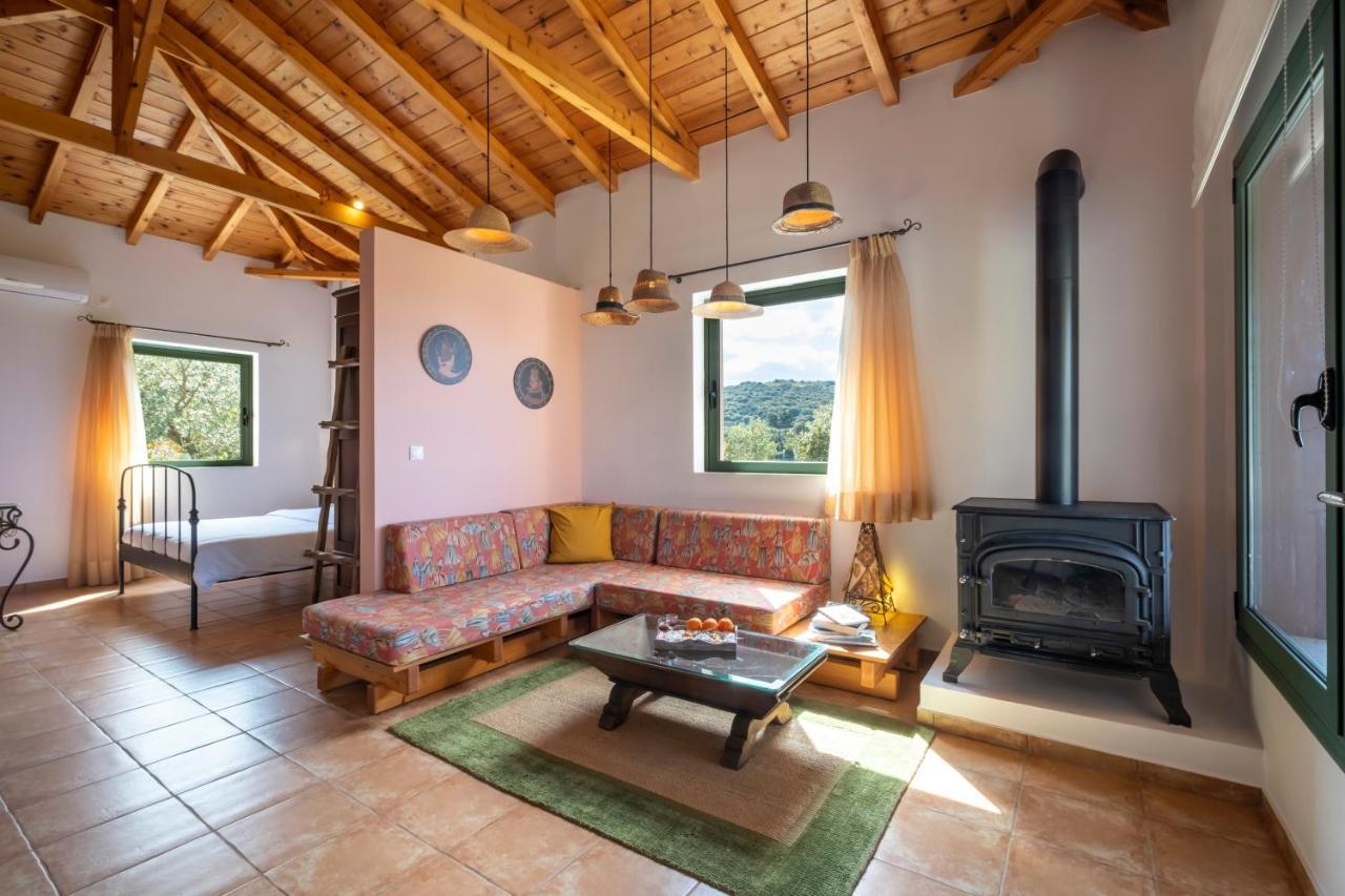 Chamaloni Cottages Finikounta Dış mekan fotoğraf